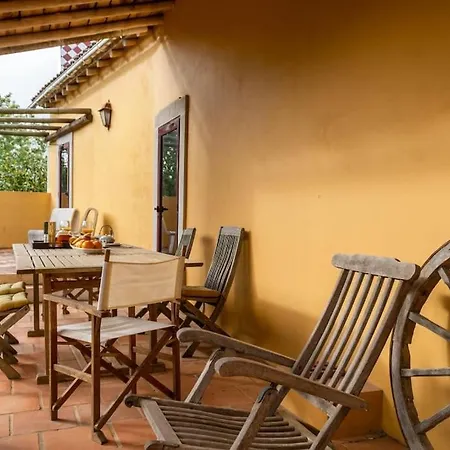 Дом отдыха Casa Da Quinta, Piscina Privada, Da Areia Branca 8 Km *